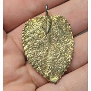 Leaf Pendant Costume L10
